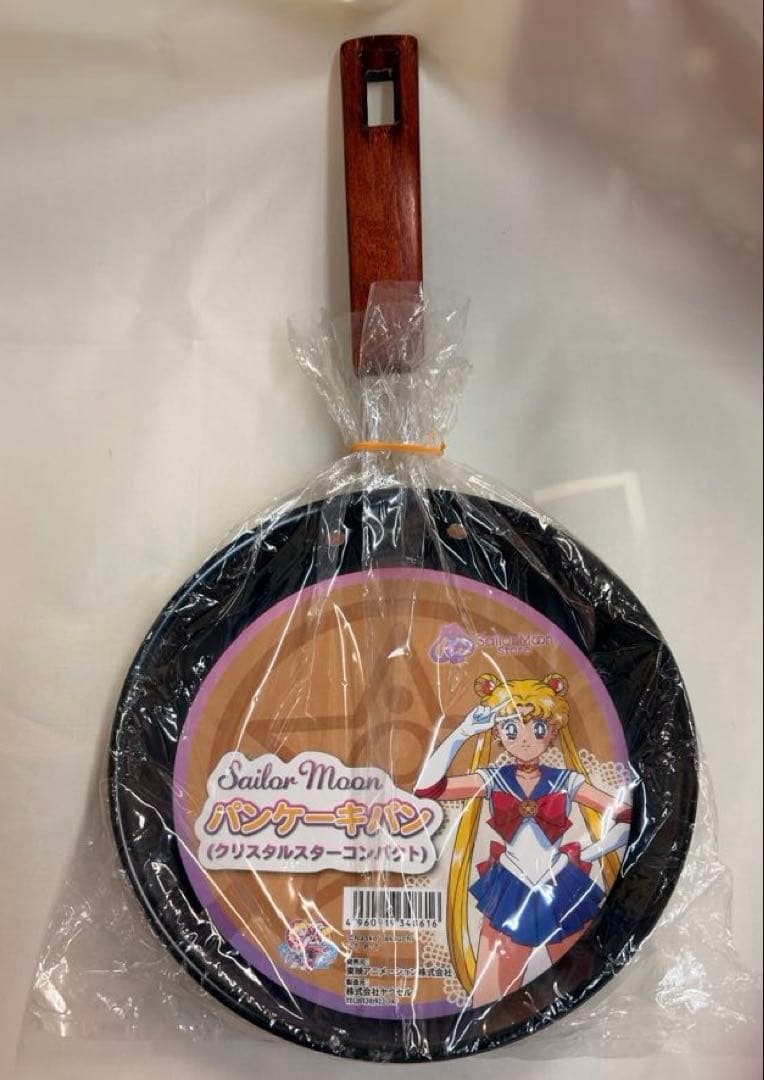 601井　セーラームーン　ストア限定　クリスタルスターコンパクト　パンケーキパン