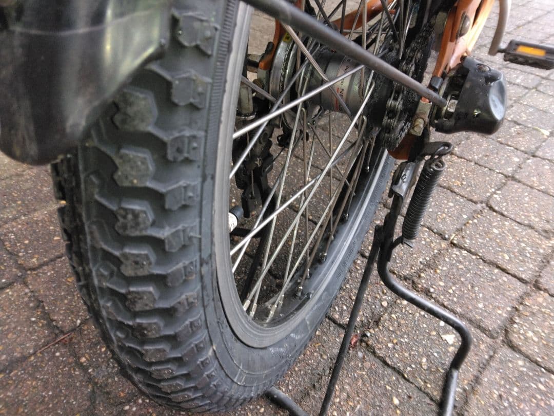 値下げ不可　ギュットクルームEX 　限定カラーモデル