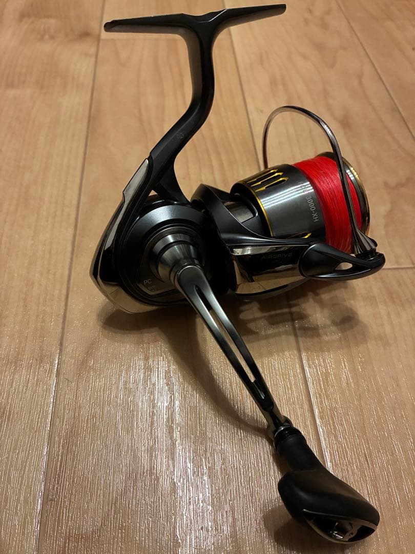 最終値下ダイワ23 エアリティ PC LT3000-XH