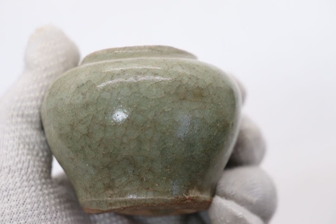 中国　宋時代　青磁小壺　龍泉窯　茶入　木箱付　送料込み250204