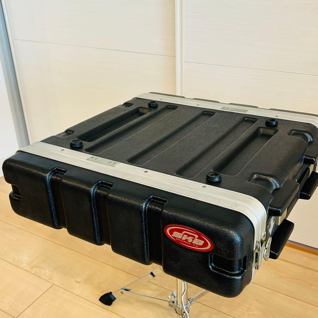 LINE6 POD XT PRO + SKB 2Uラックケース　エフェクター