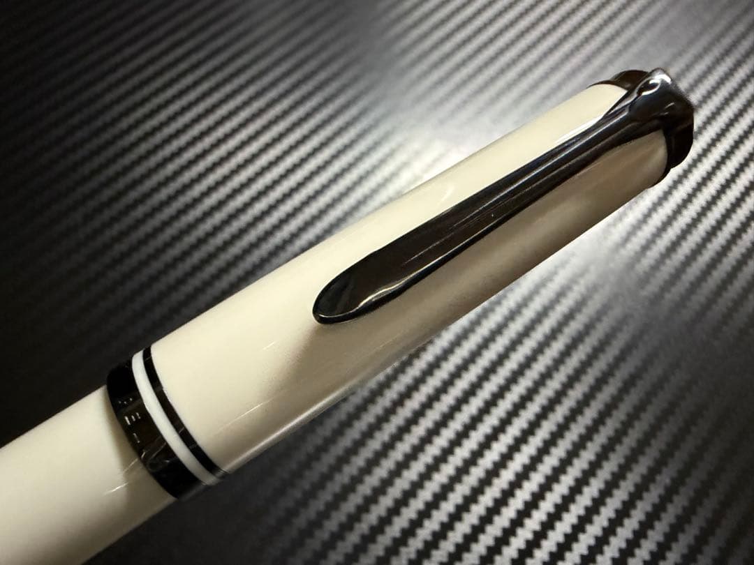 未使用に近い ペリカン スーベレーン M670 ウォームグレー EF 万年筆