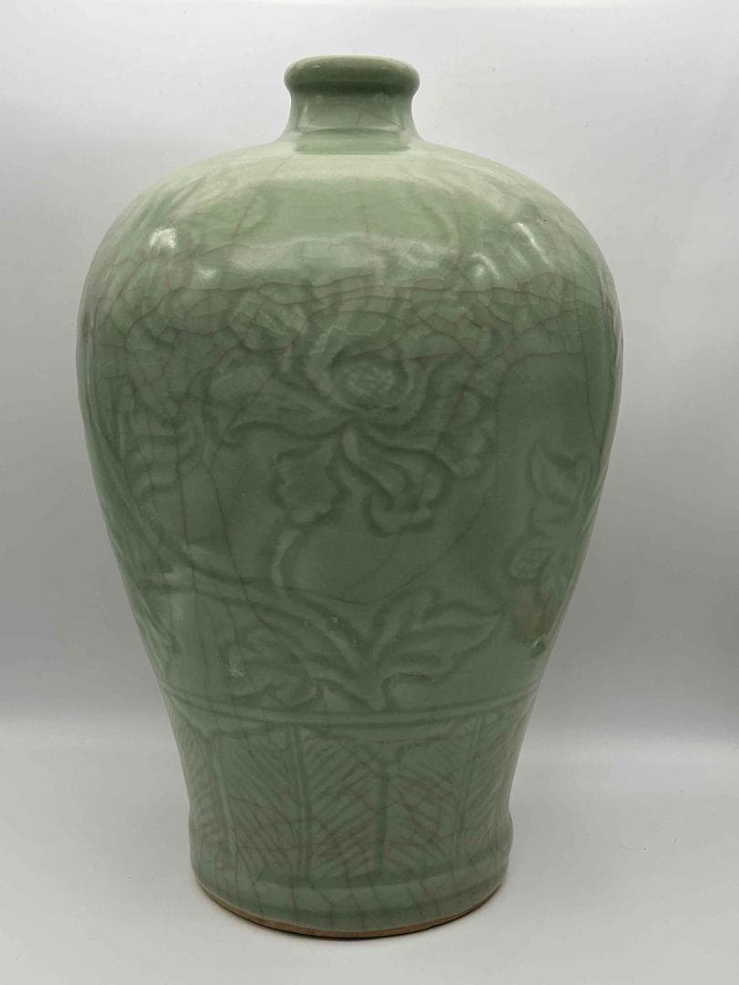 宋時代　龍泉窯　梅子青 青磁 刻牡丹花文大梅瓶 花入　花瓶　茶道具(B-20)