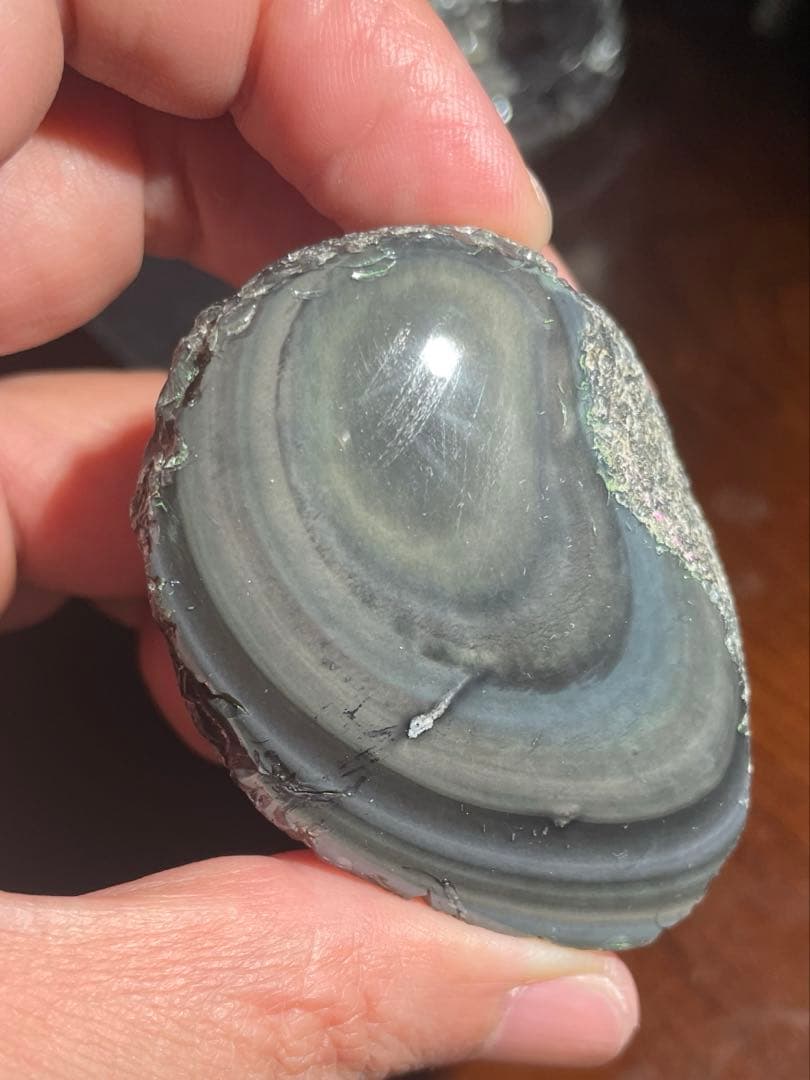 十勝石玲瓏　複合色レインボーオブシディアン