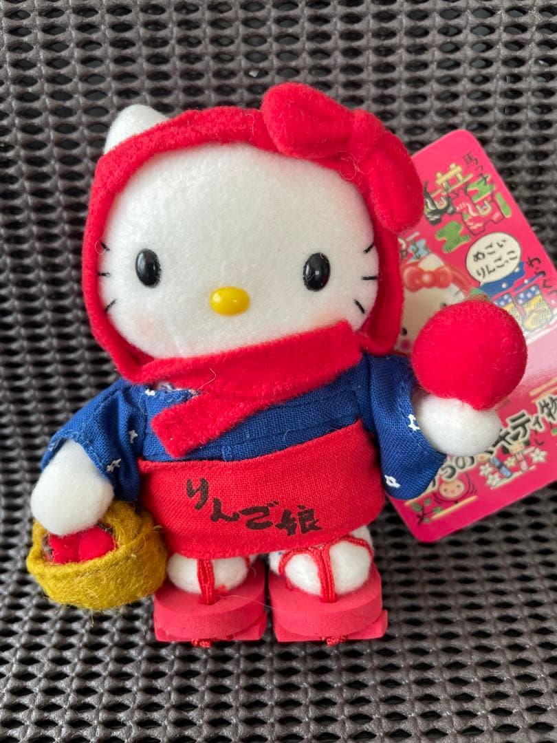 (フェルメール様)青森限定 ご当地 ハローキティ りんご娘 ぬいぐるみ