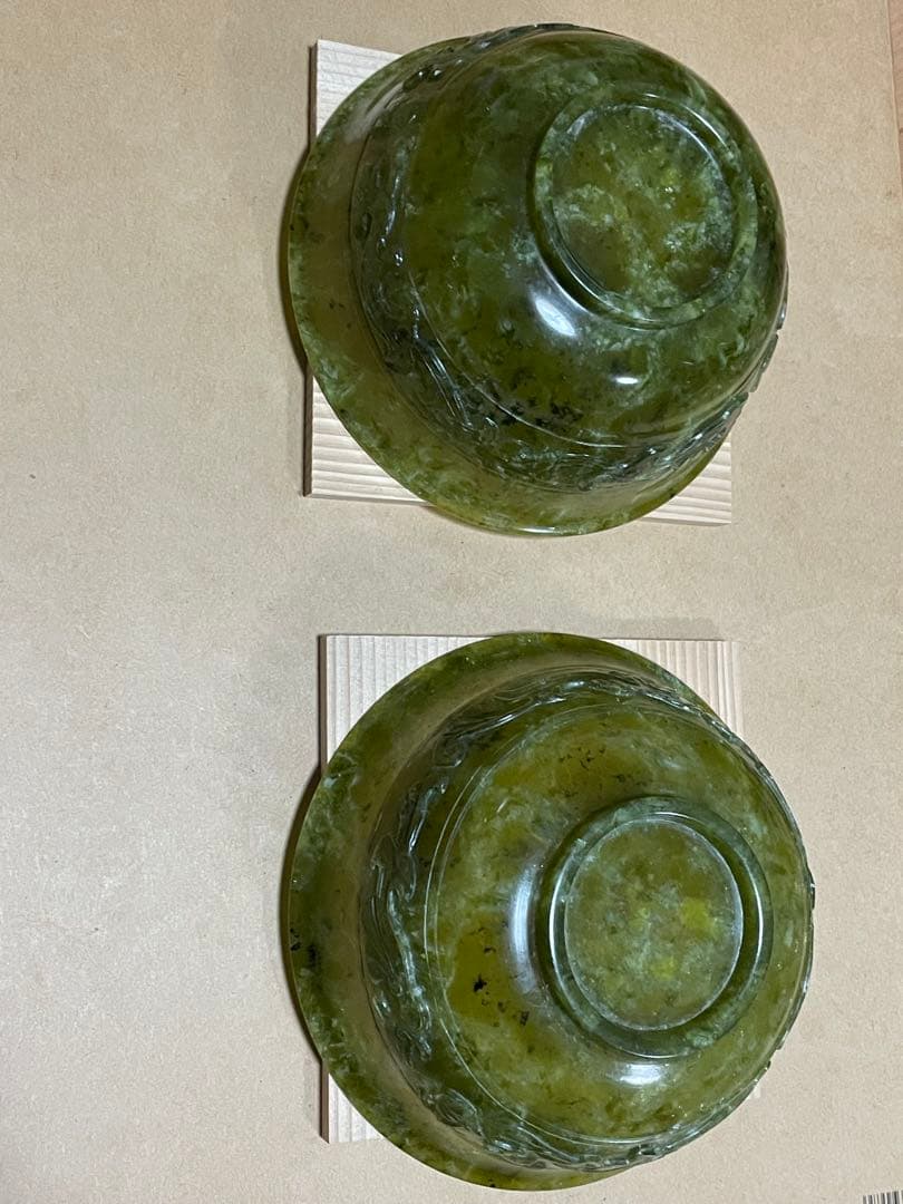 翡翠製ボウル2個セット　中国伝統工芸　雲龍紋　蒼龍紋　中国美術　吉祥文様