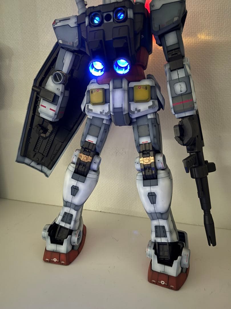 【一点物／LED発光メガサイズ ガンダム 1/48 RX-78-2 完全再現塗装