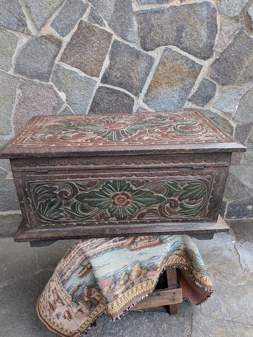 アンティーク 木彫り木製ボックス