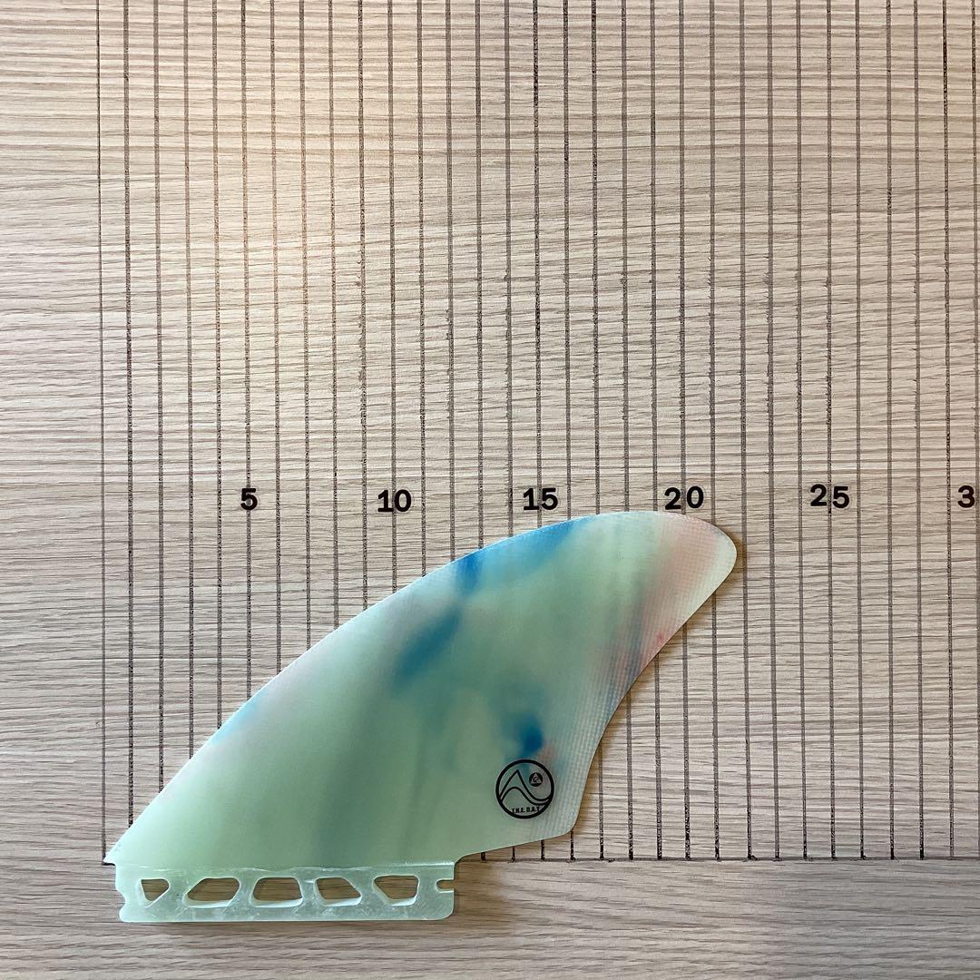 新品　ツインフィン 素材：グラスファイバー T.H.E D.A.Y