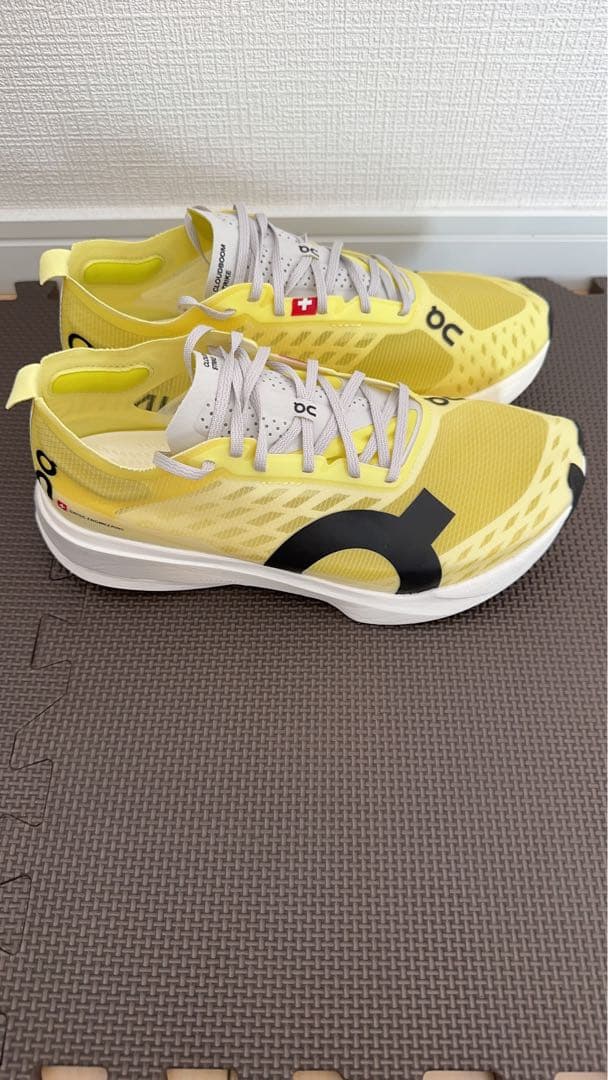 オン クラウドブーム ストライクレーシング