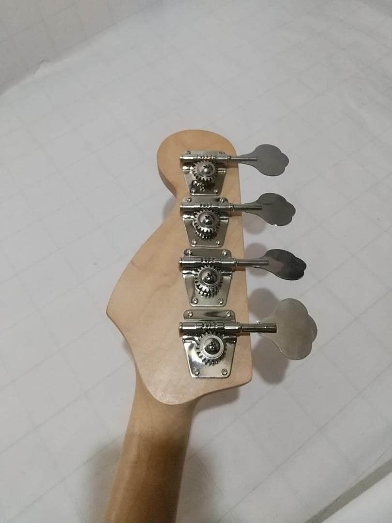 mavisエレキベース