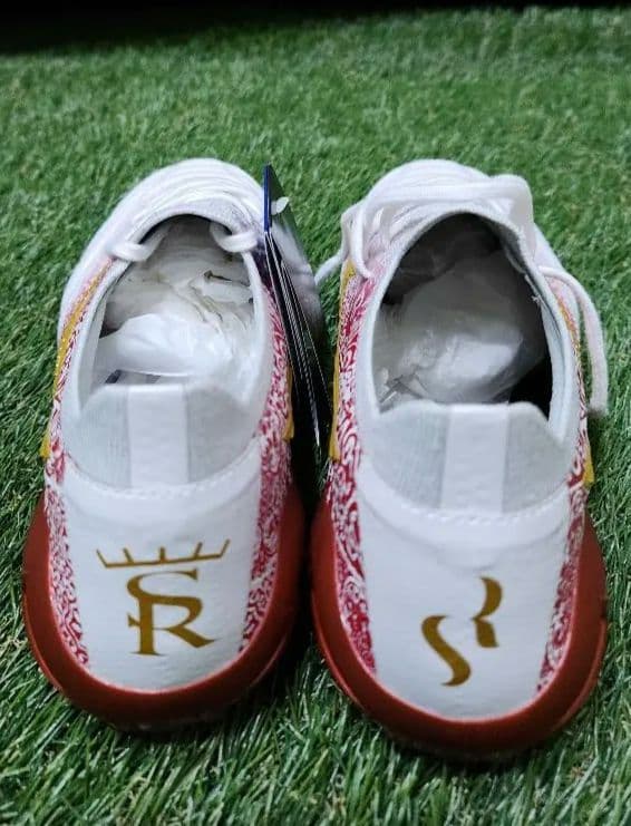 【新品】ミズノ モレリア NEO 4β SR4 JAPAN セルヒオ・ラモス