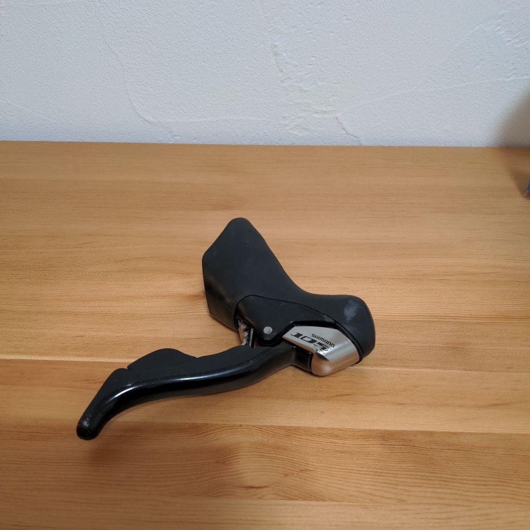 ST-5700 105 2x10s シマノ　新品ブラケットカバー