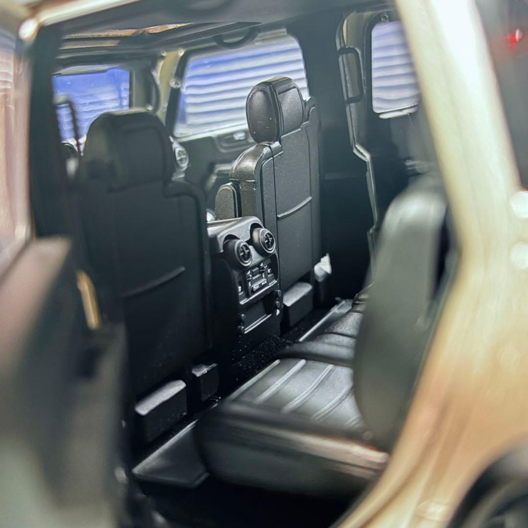 国内未入荷 1/18 HIGHWAY61 ハマー H2 タイプG 2005