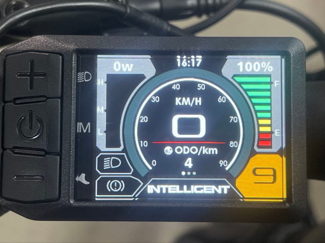 ￼MATE-X city 1.0用 大型カラー ディスプレイ 41km