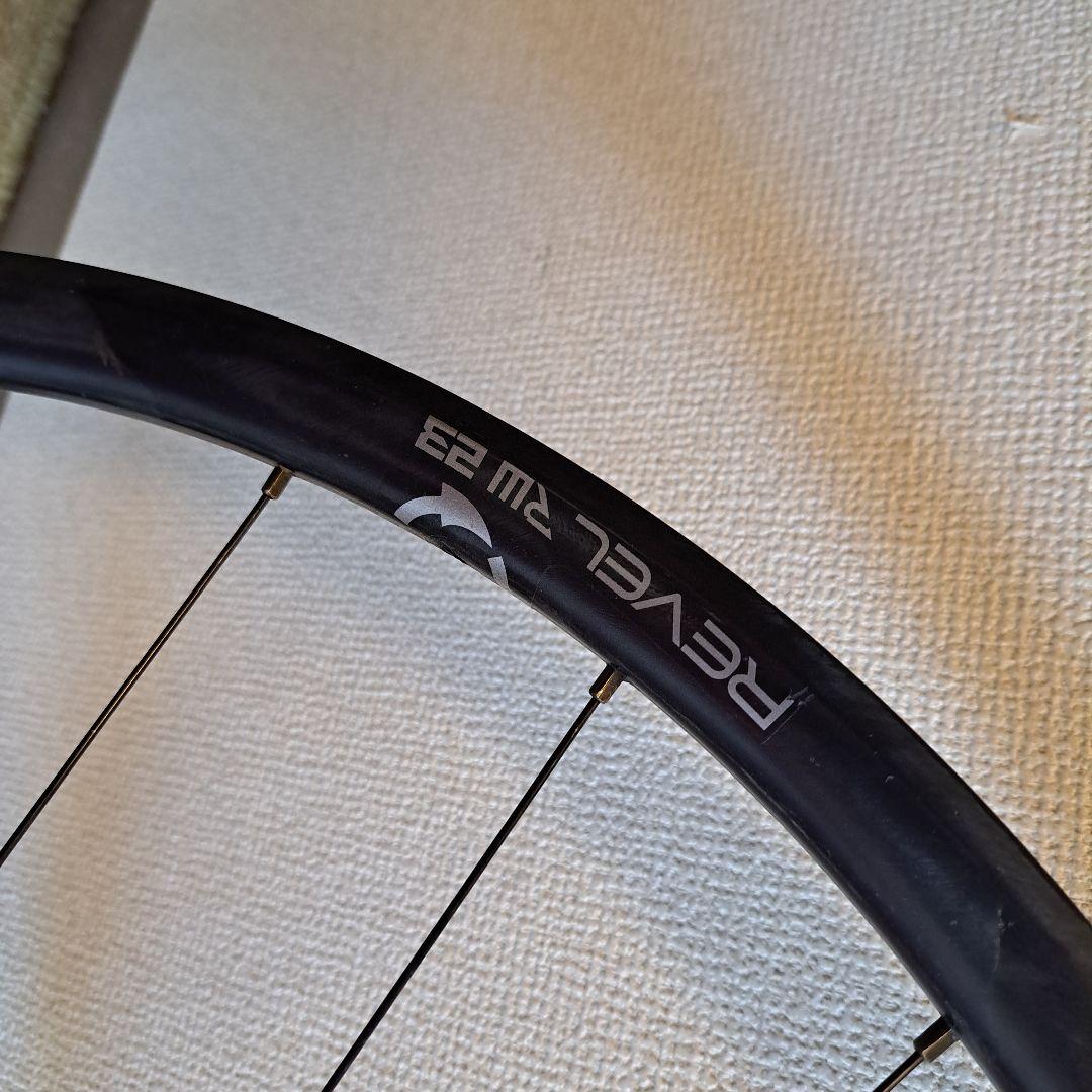 REVEL BIKE RW23カーボングラベルホイール リアスポーク１本折れ
