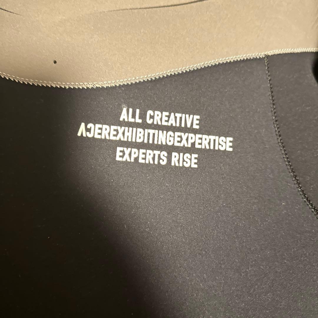 ACER フルスーツ ブラック/グレー ジッパーポケット付き