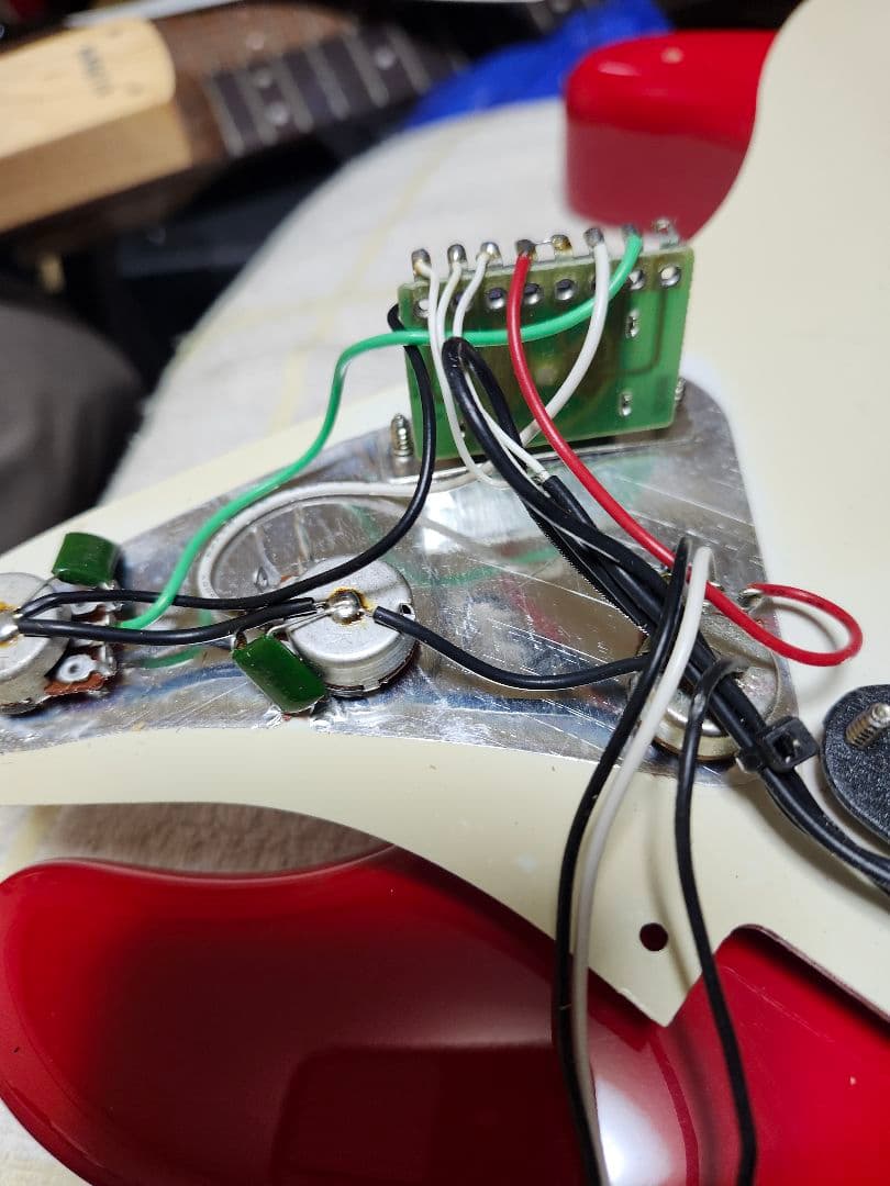 G.W最終セール！！分解洗浄整備調整済みVintage ストラトキャスタータイプ