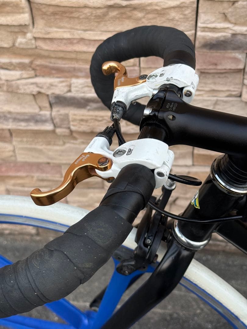 カスタム ピストバイク ドリルドエアロリム × ホワイトウォールタイヤ 自転車