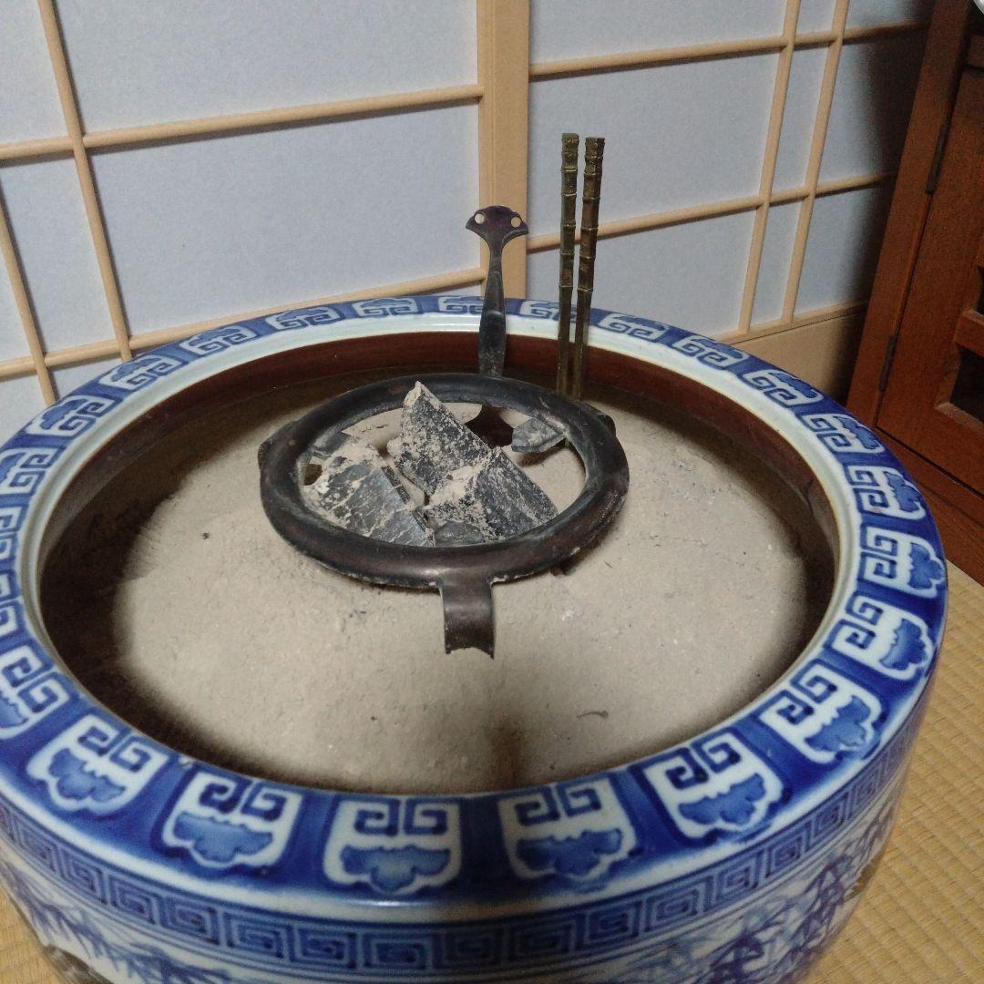 青白陶器 火鉢 竹と鳥のデザイン