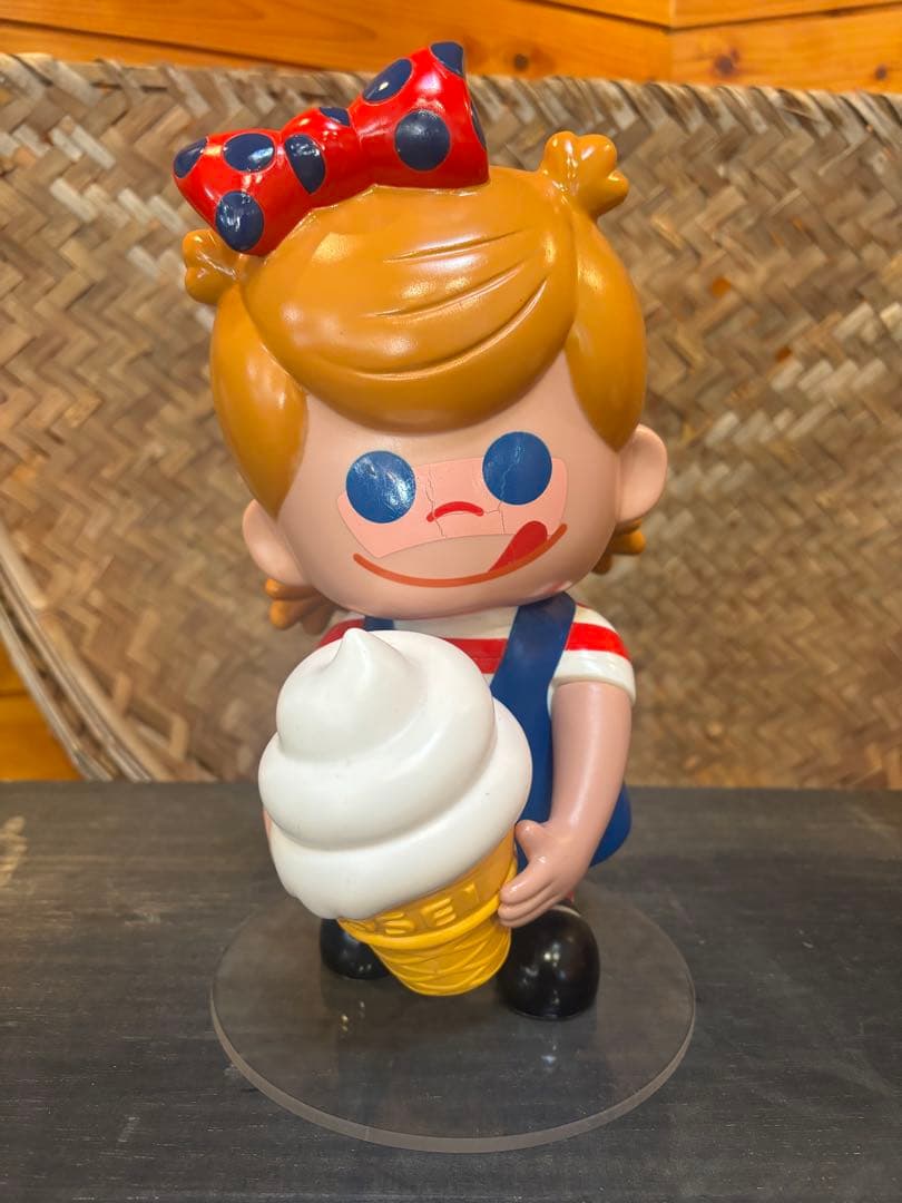 NISSEI アイスクリームコーンランプとフィギュアセット　非売品