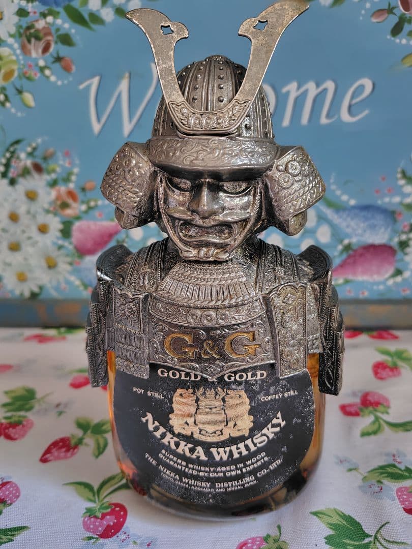 貴重 金属製　 NIKKA WHISKY ニッカウヰスキー　鎧 兜 侍 将軍