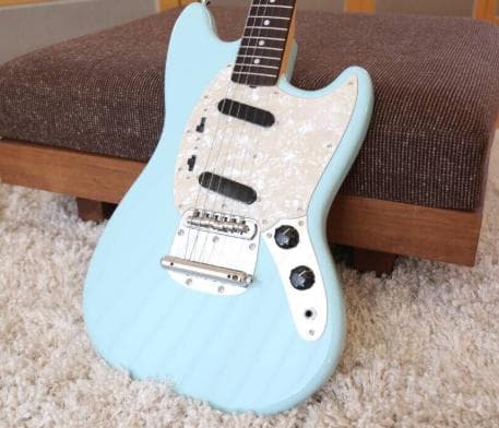 Fender Japan 60s Mustang ほぼ新品