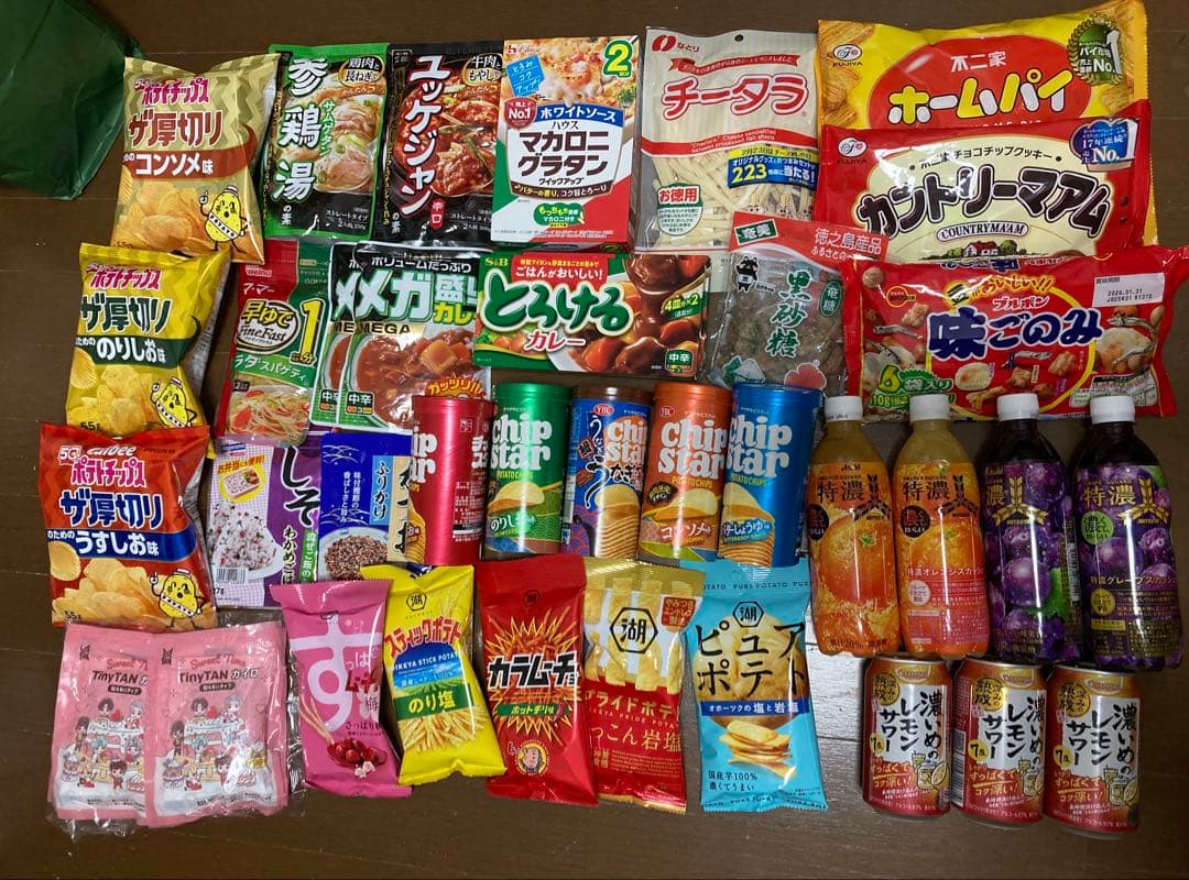 カップ麺、食料品、レモンサワー、お菓子　 詰め合わせ　写真❶+❷