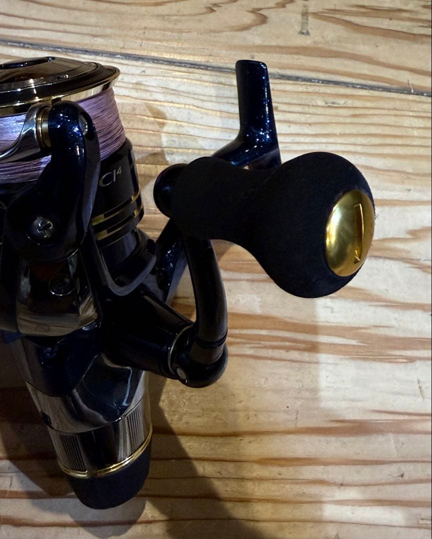 シマノ　スピニングリール　アオリスタ CI4 C3000