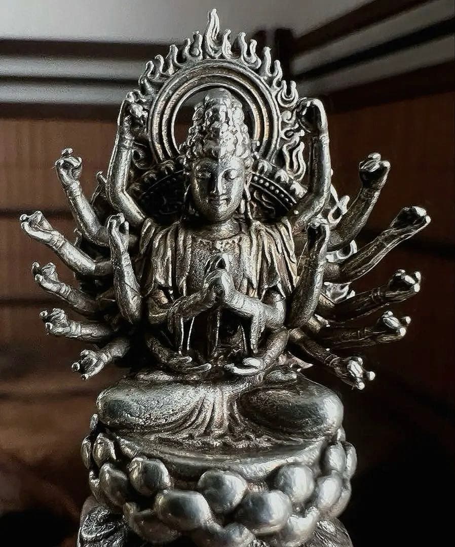 仏教美術 白銅 小型 細密細工 千手観音像 仏像 H4.5㎝