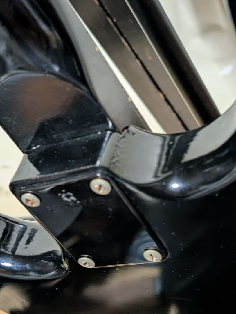 エレキギター ブラック ストラトキャスタータイプ