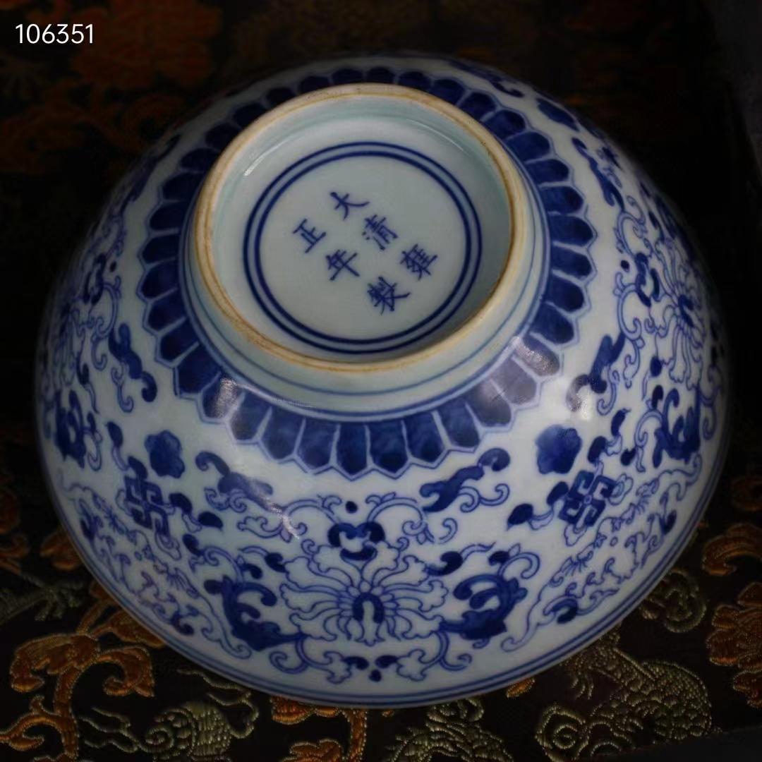 中国古美術・旧蔵青花磁碗一対・古漆器箱付・置物・文房具・時代物