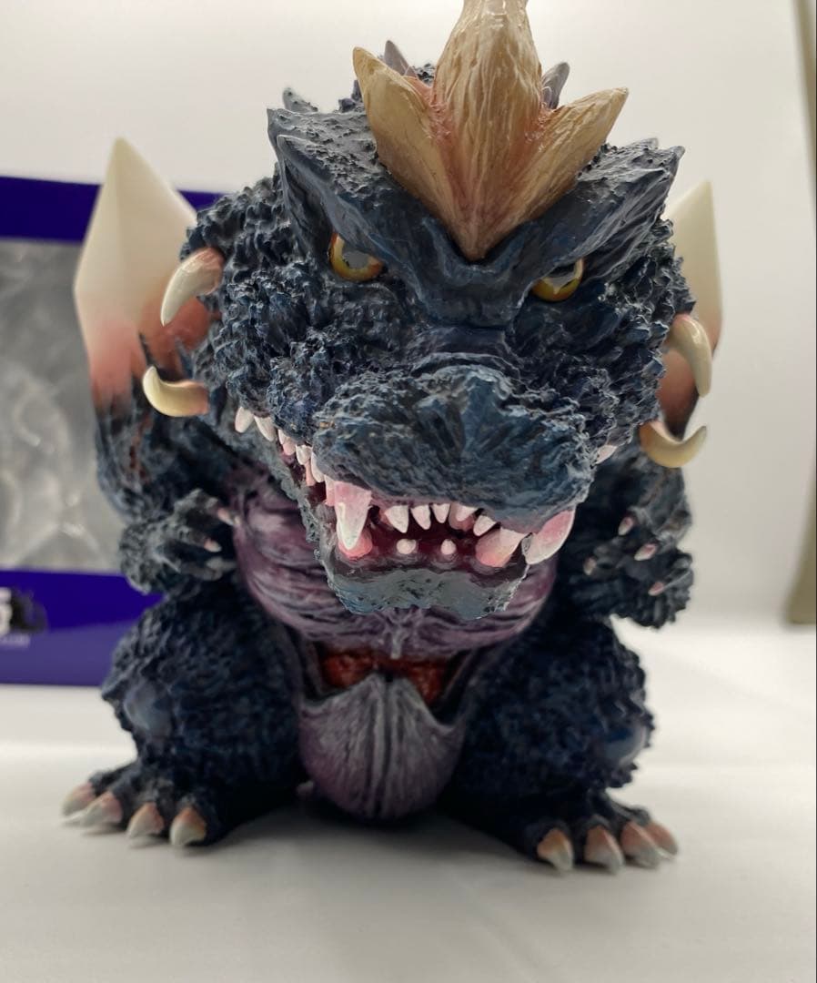 デフォリアル　スペースゴジラ LEDライト付き 限定版