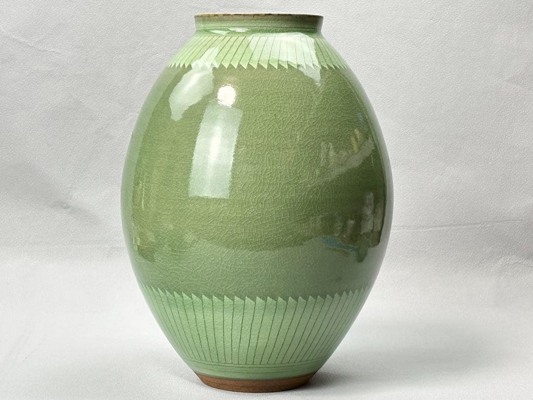 【未使用】美濃雅山窯【中島正雄】作 青磁鶴紋 花瓶 共箱栞付 R811128