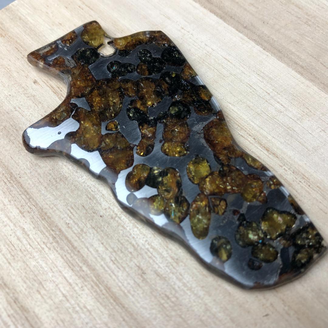 ひ*ち様 パラサイト隕石 隕石　石鉄隕石　セリコ隕石 美品　重さ約17ｇ　共箱