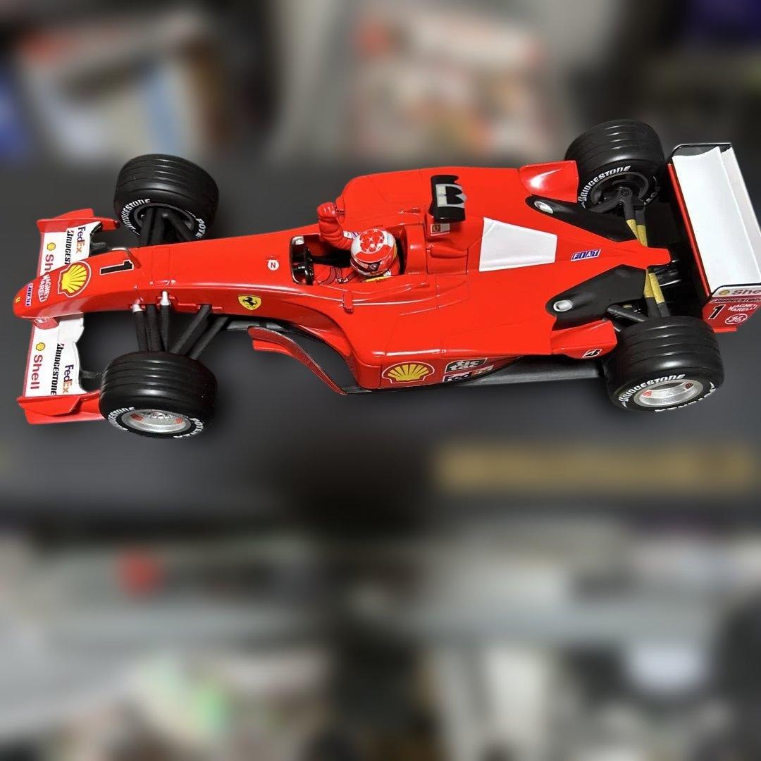 ミハエル・シューマッハ Ferrari F2001 ミニカー 1/18 限定版