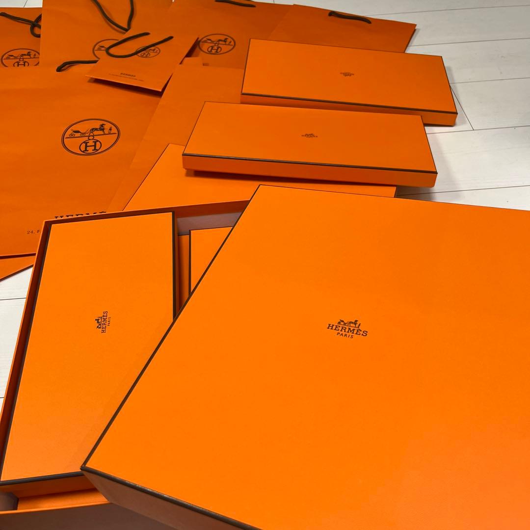 Hermesボックス、袋、リボン
