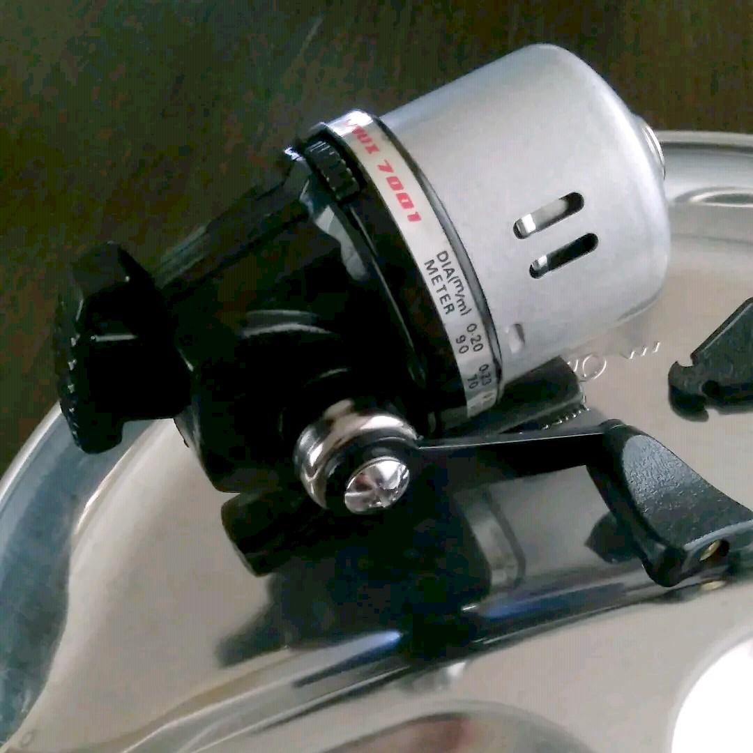 超希少オリムピックSINOX7001クローズドフェイスリールスピンキャストリール