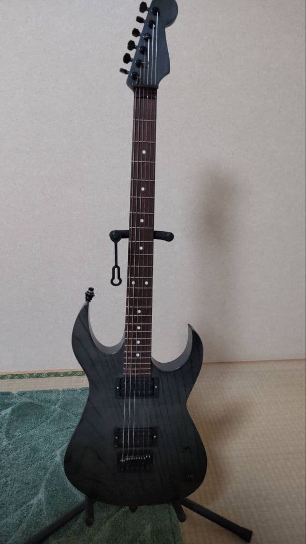 工房で作ってもらったオリジナルギター