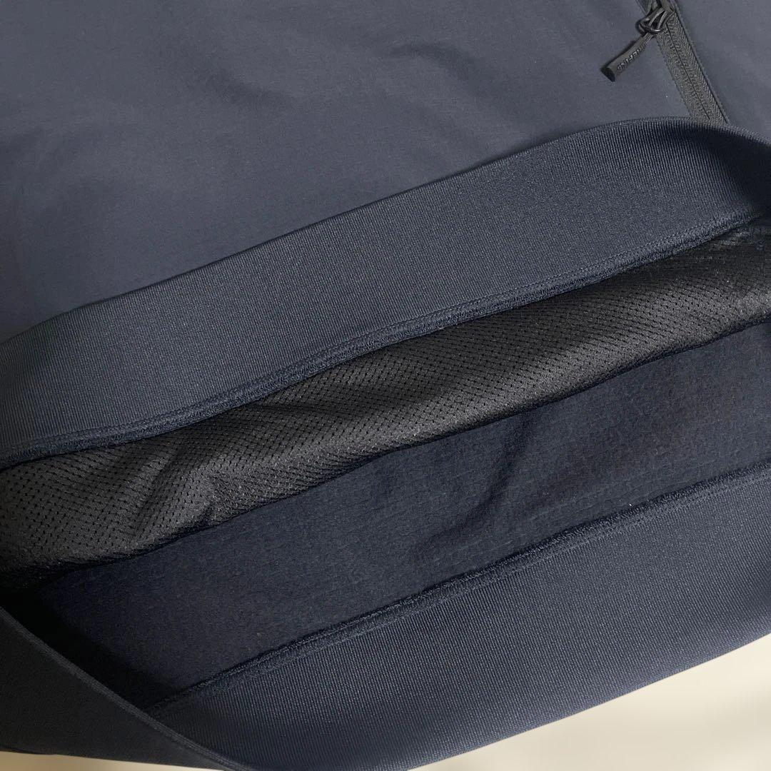 BRIEFING ストームフリース ハーフジップ　L ブラック新品タグ付き‼️