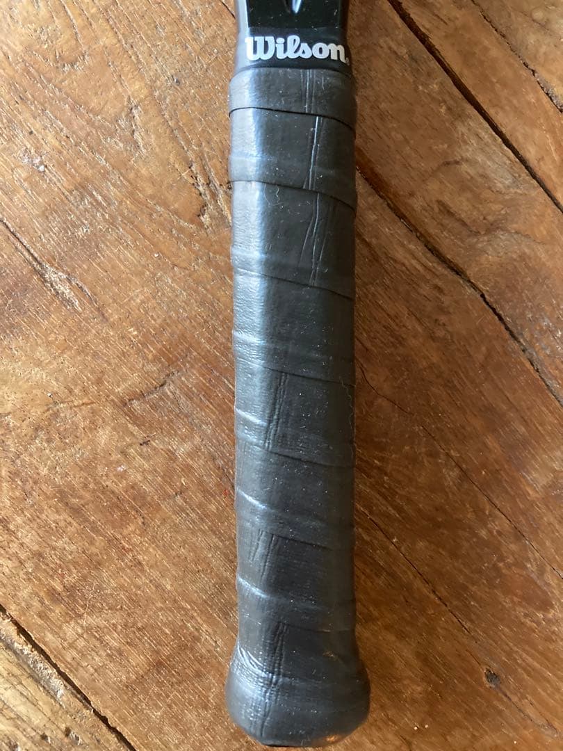 Wilsonラケット限定ULTRA100L NOIR