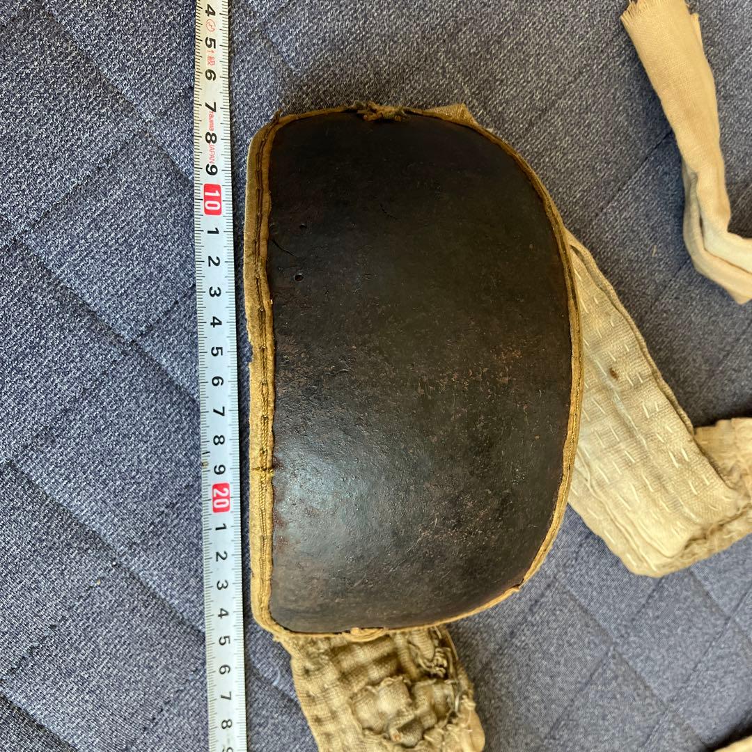 最終値下げ　鎧・甲冑　桐箱付きの鐵味良い本歌の鉢金　 額当て