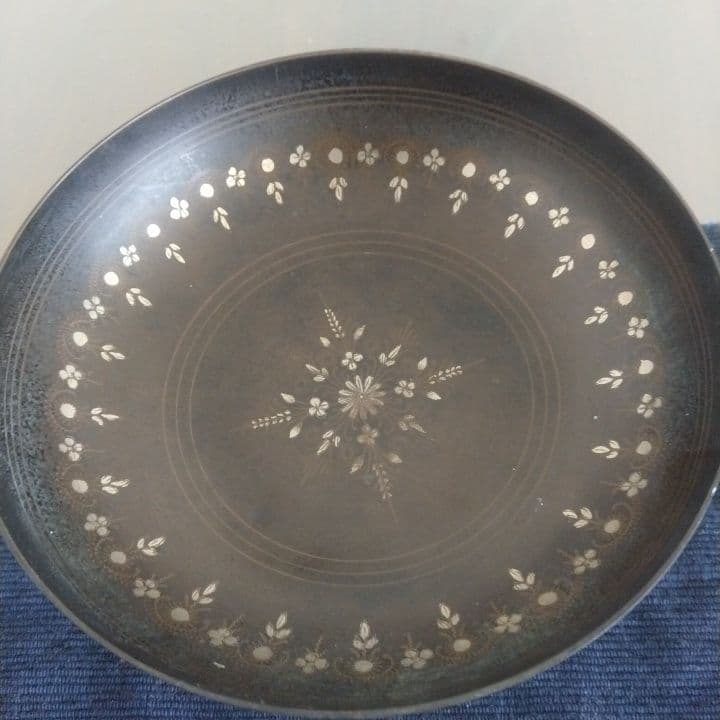 アンティークコンフォート⭐︎花模様の高脚 器⭐︎金属製⭐︎高さ約15㎝