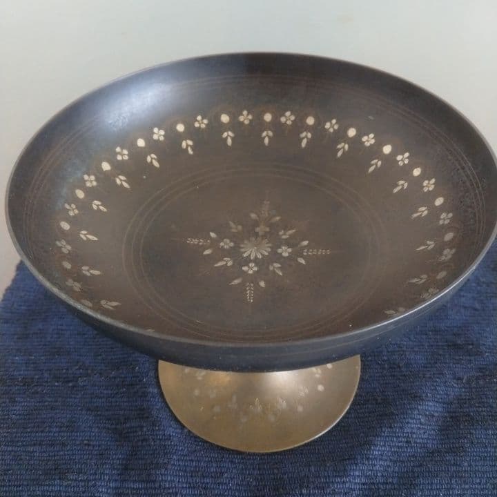 アンティークコンフォート⭐︎花模様の高脚 器⭐︎金属製⭐︎高さ約15㎝