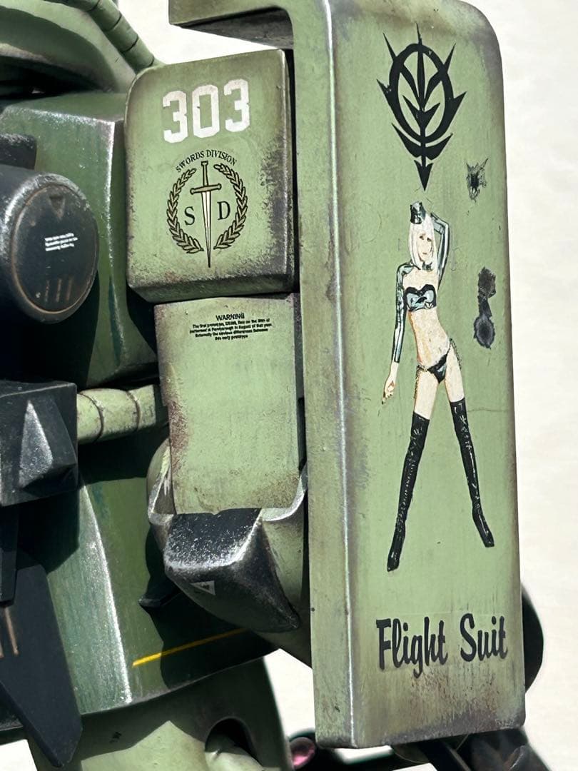 ガンプラ旧キットMSV 1/100 ザク06R筆塗装完成品