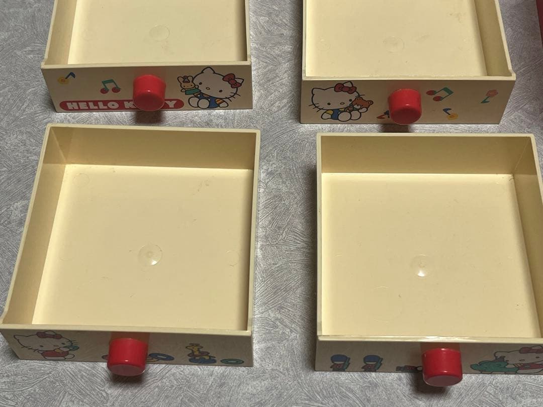 HELLO KITTY ハローキティ　 ミニチェスト レトロ