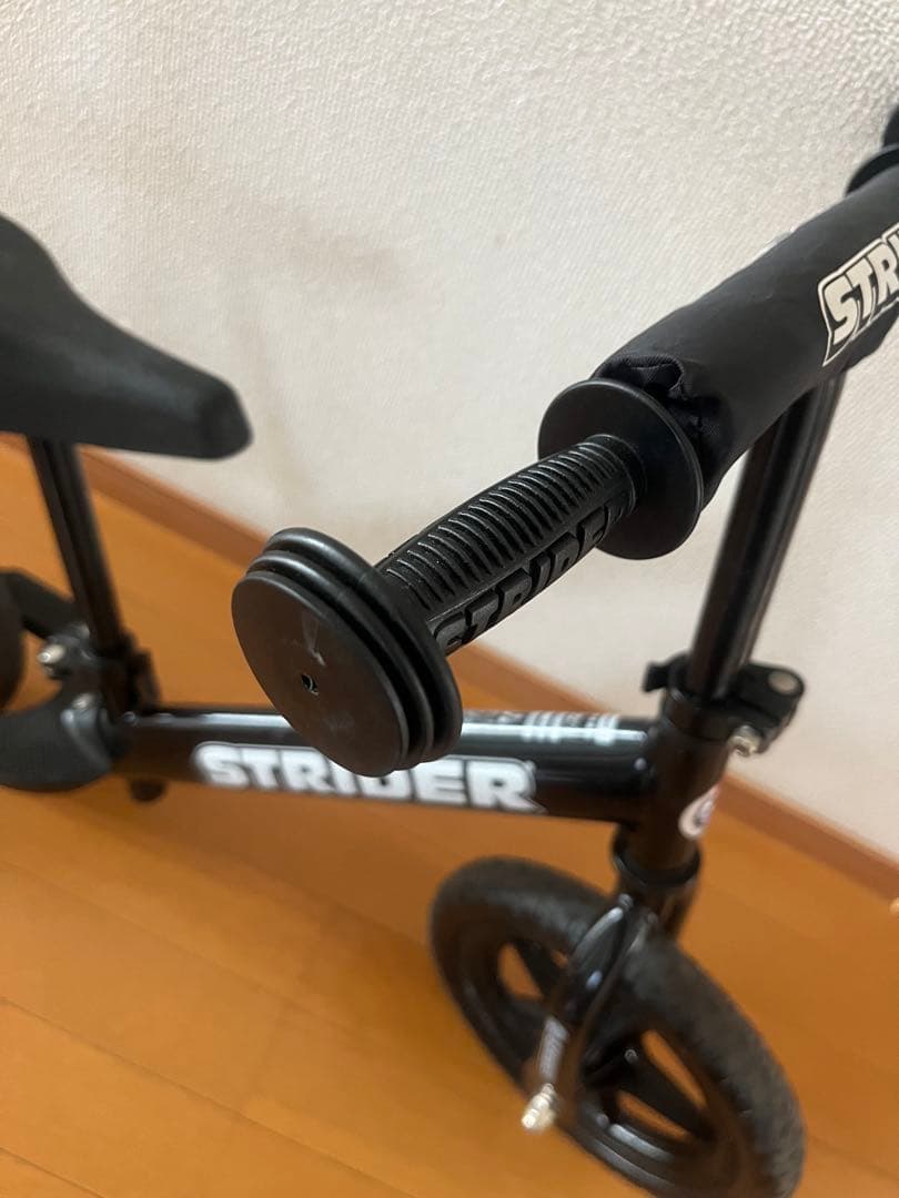 ストライダー スポーツモデル 12インチ ブラック 【日本正規品】美品