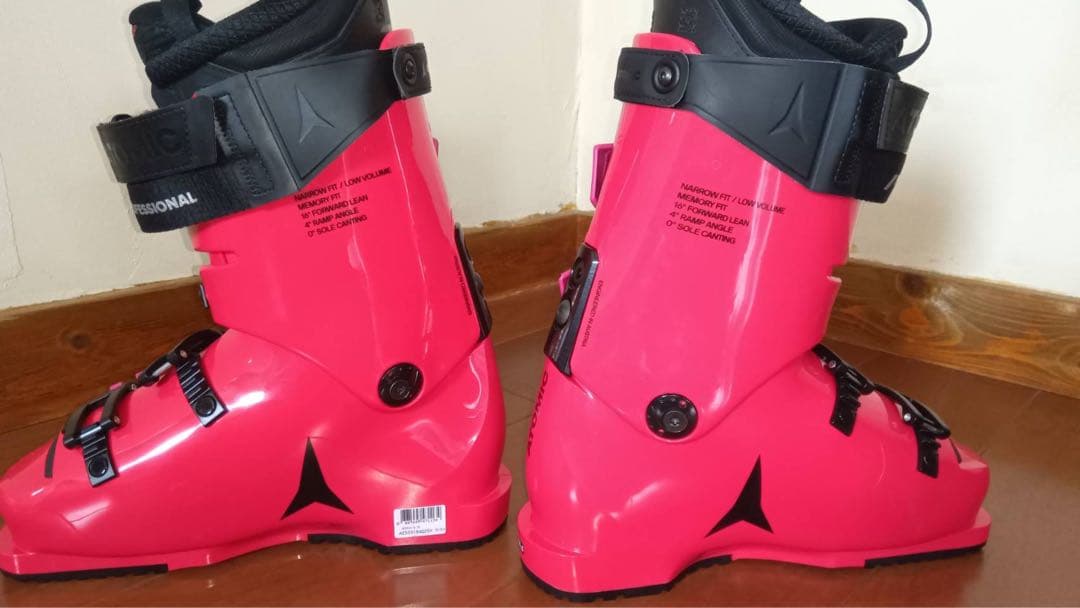 アトミックブーツ、シダスのインソール付属