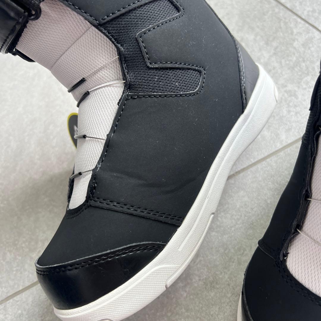 新品未使用　DEELUXE ディーラックス　22cm ラフダイヤモンド　スノボ