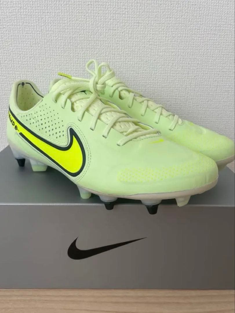 NIKEティエンポレジェンド9 SG/ベアリーボルト(27.5cm)